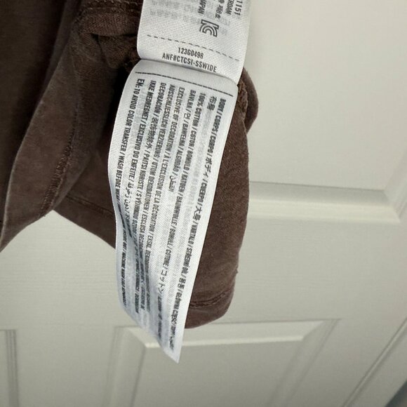 Abercrombie Yellowstone T-Shirt - Picture 4 of 5